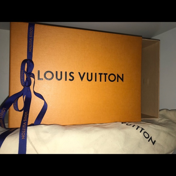 Authentic Louis Vuitton Monogram Denim Sneakers - Picture 10 of 10